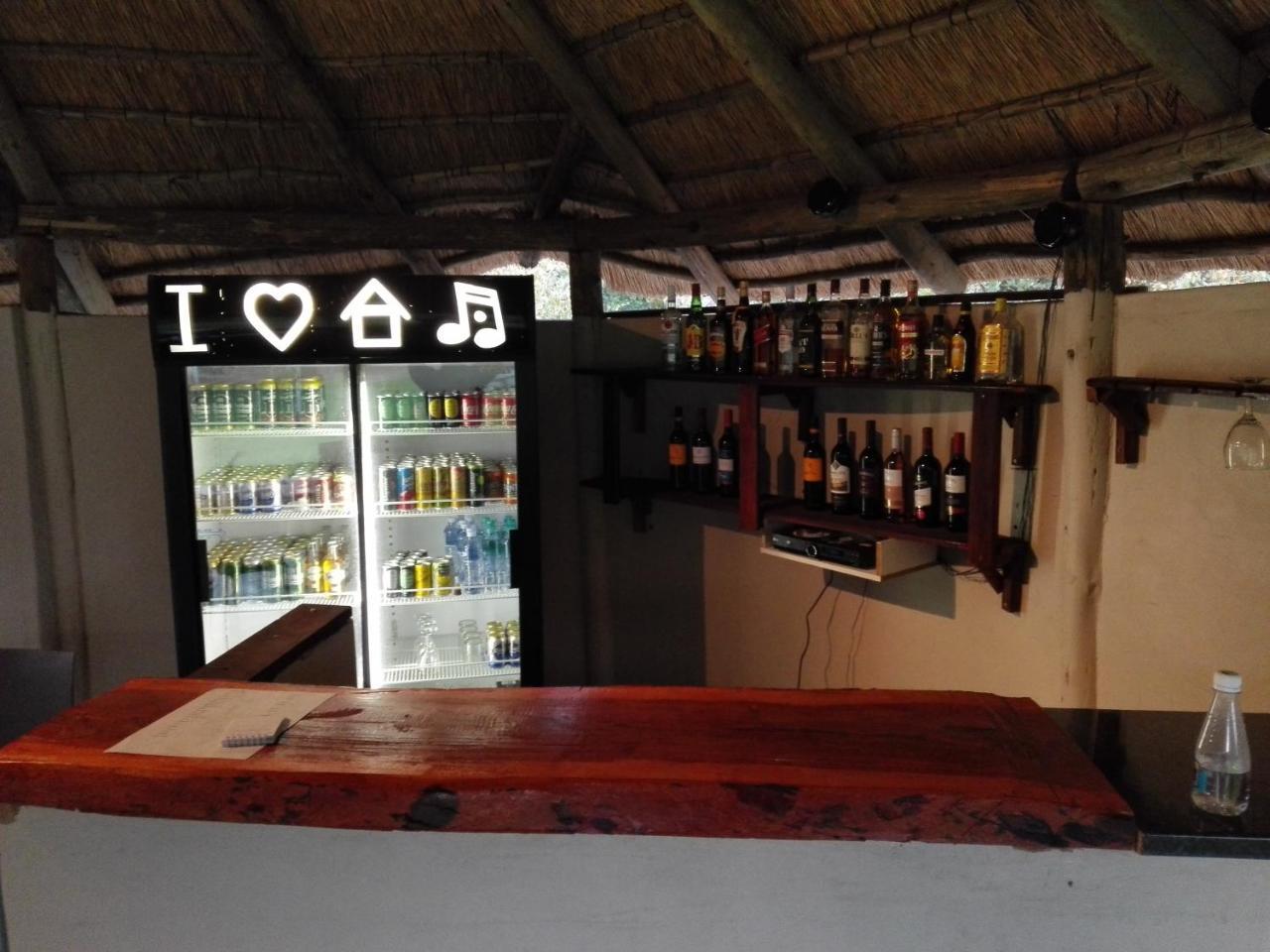 Lesoma Chobe Sunset Chalets מראה חיצוני תמונה