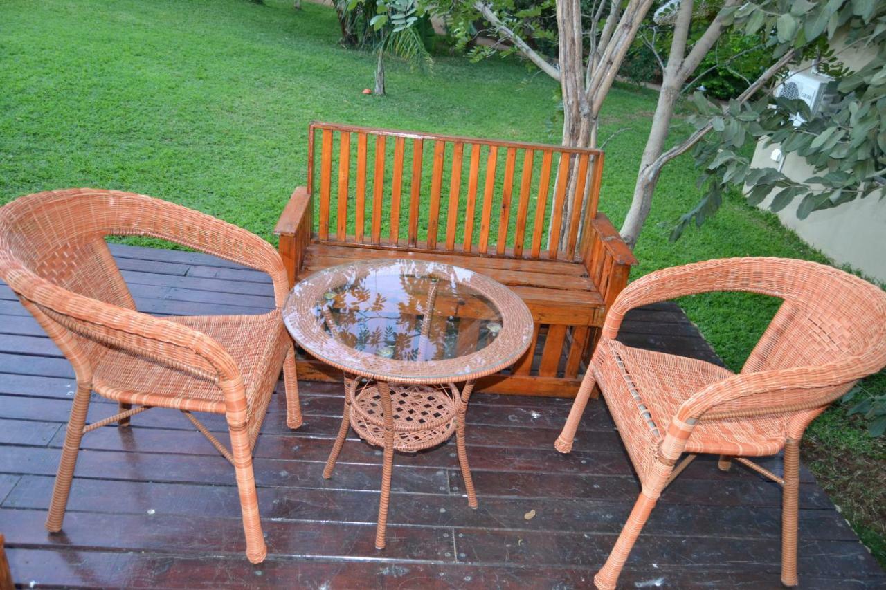 Lesoma Chobe Sunset Chalets מראה חיצוני תמונה
