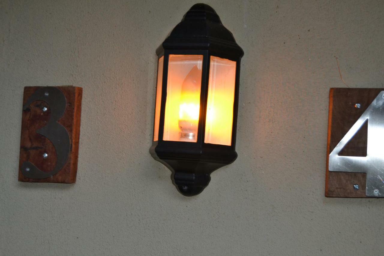 Lesoma Chobe Sunset Chalets מראה חיצוני תמונה