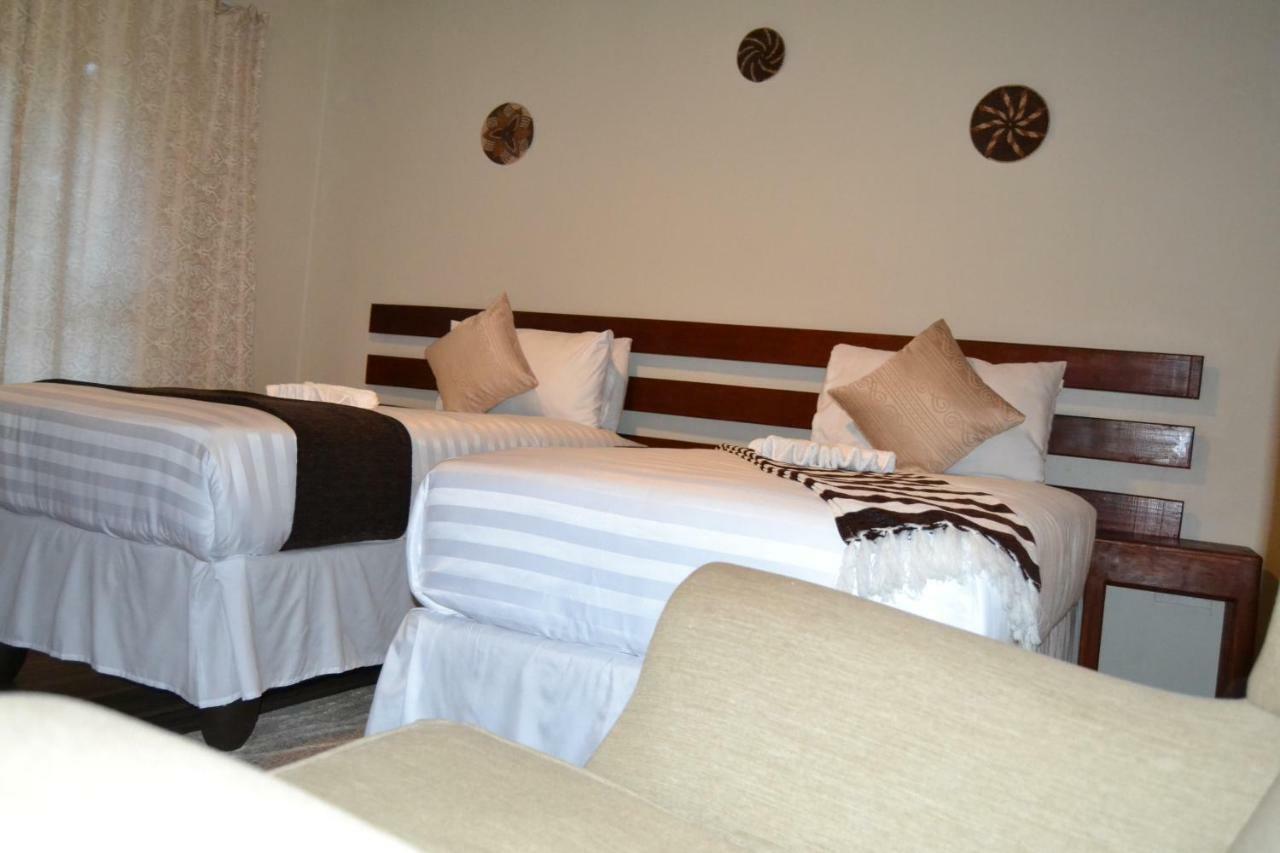 Lesoma Chobe Sunset Chalets מראה חיצוני תמונה