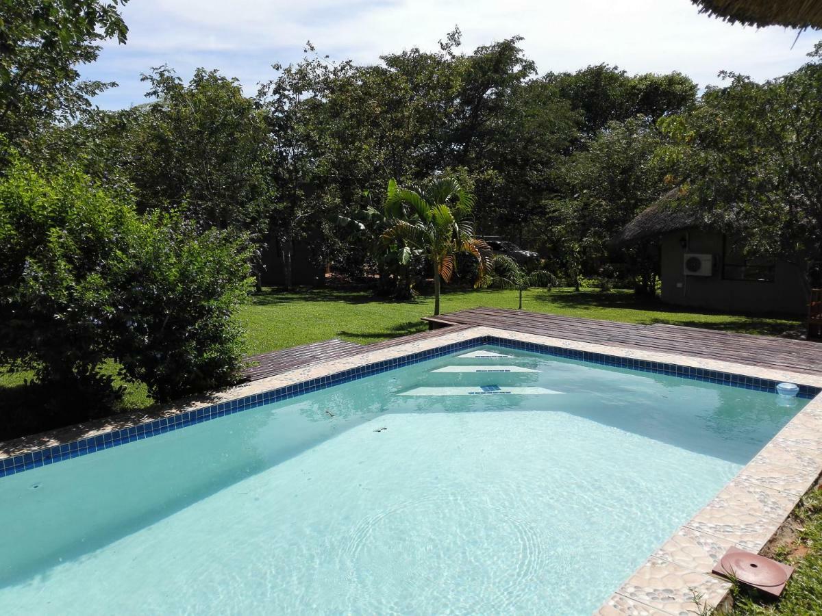 Lesoma Chobe Sunset Chalets מראה חיצוני תמונה