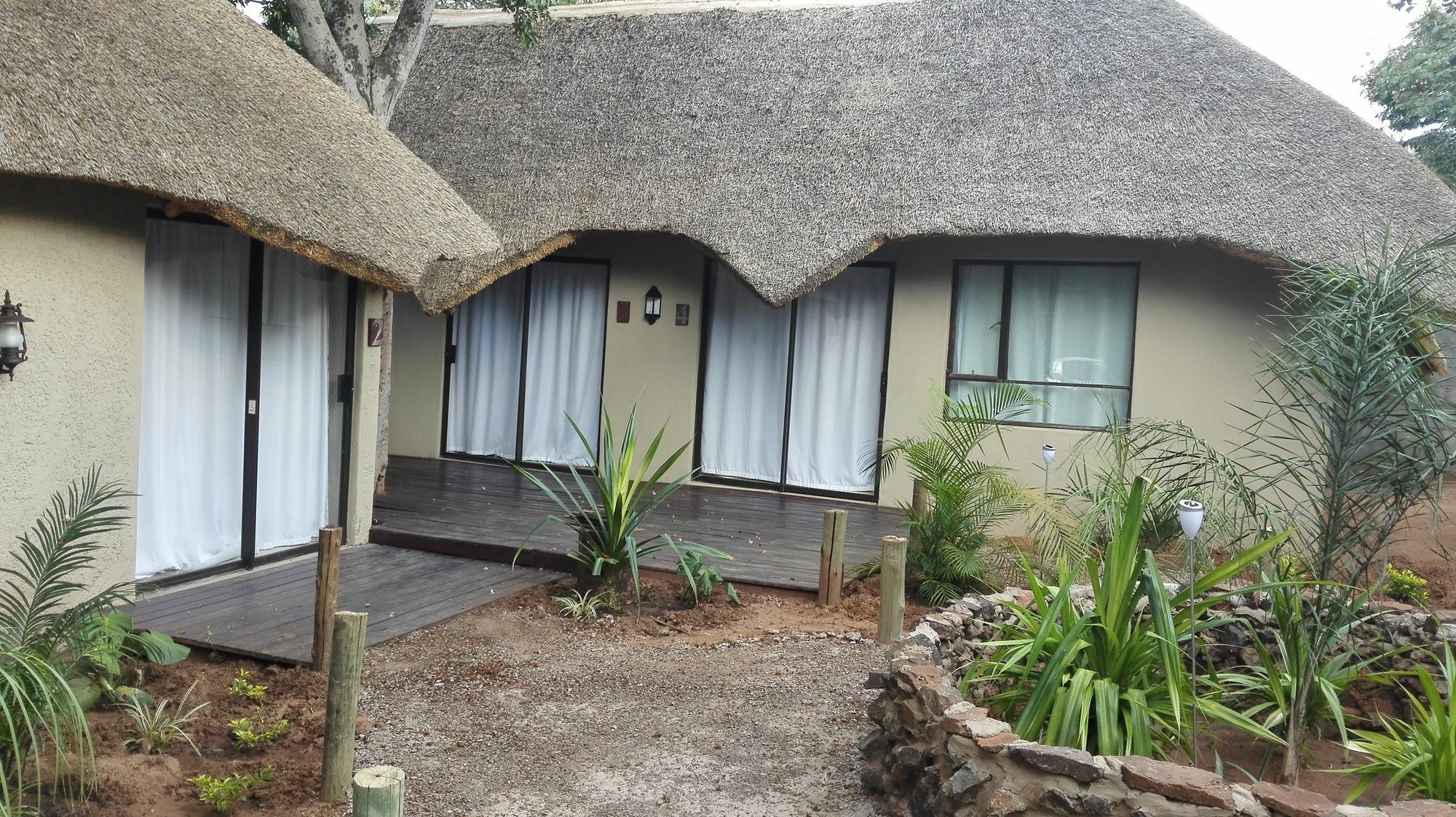 Lesoma Chobe Sunset Chalets מראה חיצוני תמונה