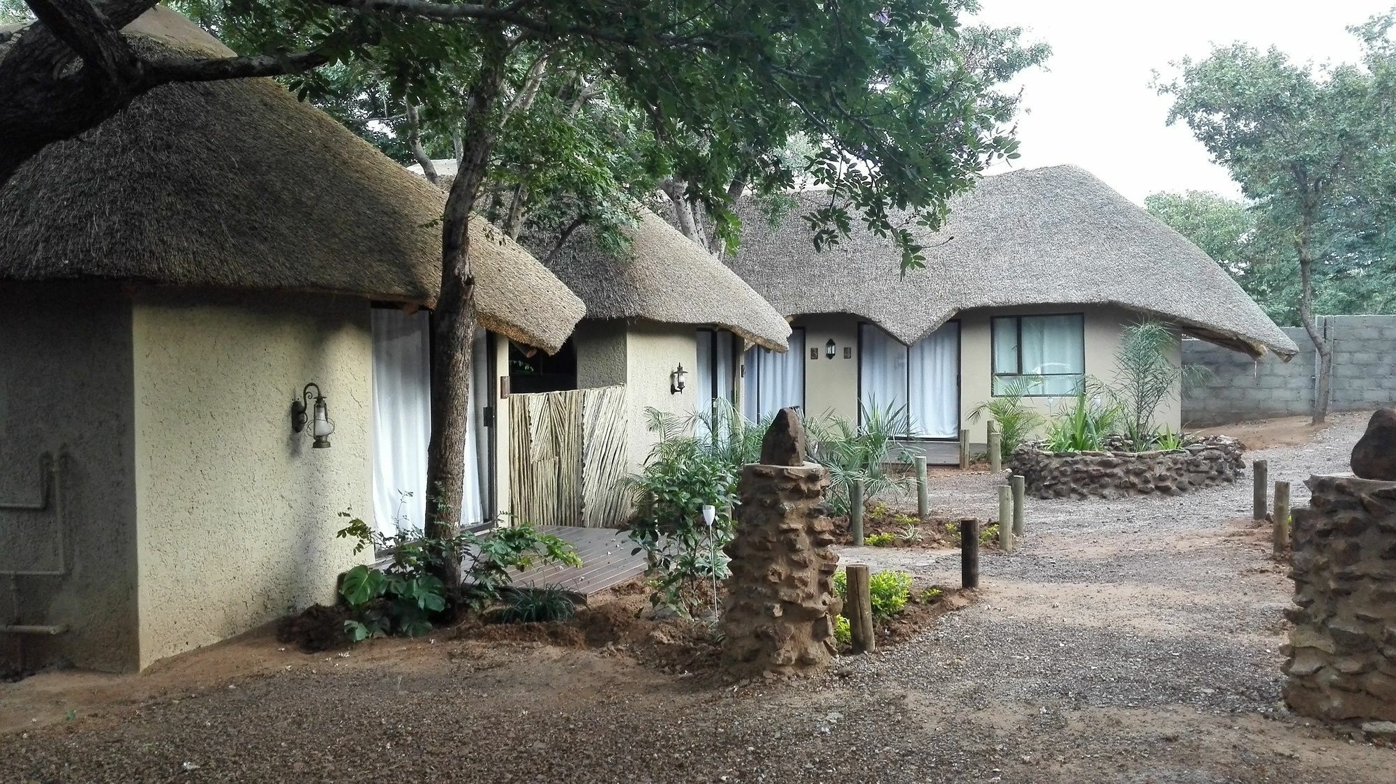 Lesoma Chobe Sunset Chalets מראה חיצוני תמונה