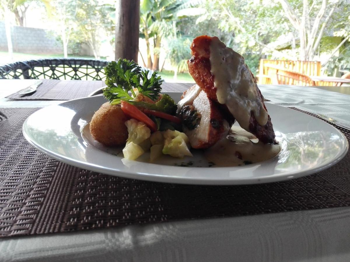 Lesoma Chobe Sunset Chalets מראה חיצוני תמונה